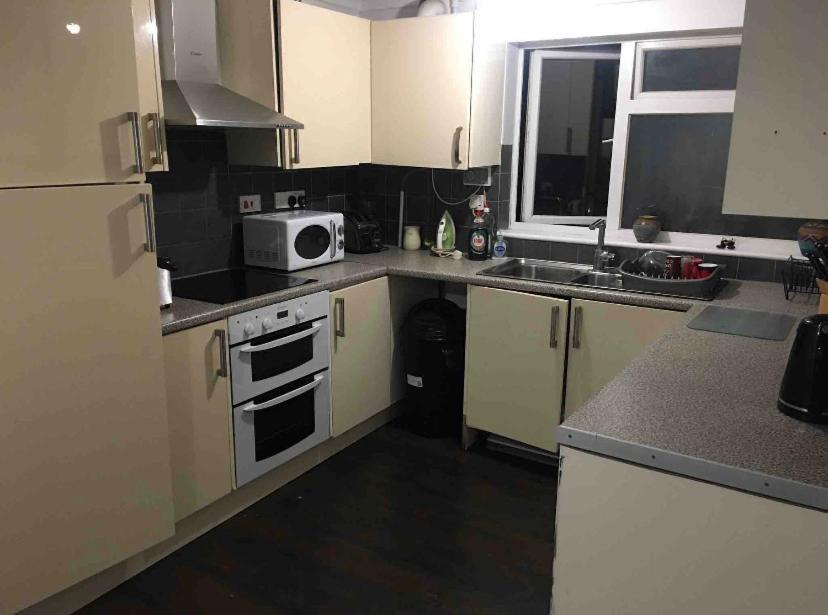 Eastbourne Large Double Room With Wifi & Kitchen Polegate Exteriér fotografie
